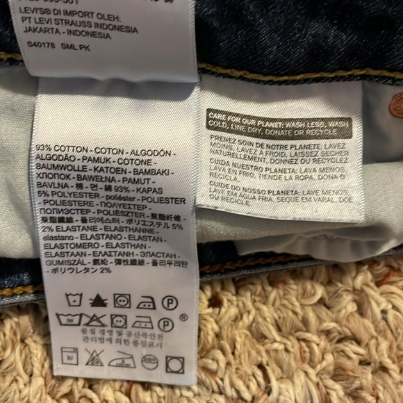 Levi’s Altered 721 High Rise Skinny - Picture 8 of 8